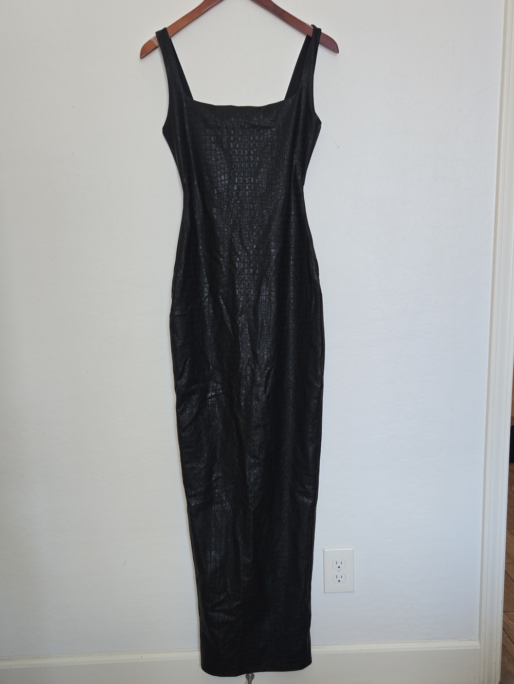 Naked Wardrobe Croc Embossed Faux Leather Body-Con Dress Maxi Stretch Sz S NWOT - Picture 5 of 14